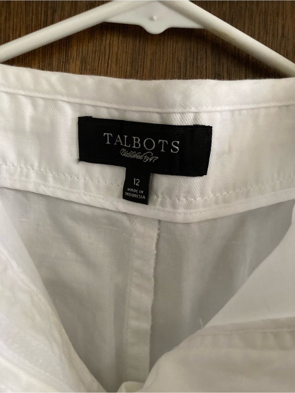 Talbots White Linen Pencil Skirt with Front Patch Pockets - Picture 3 of 5